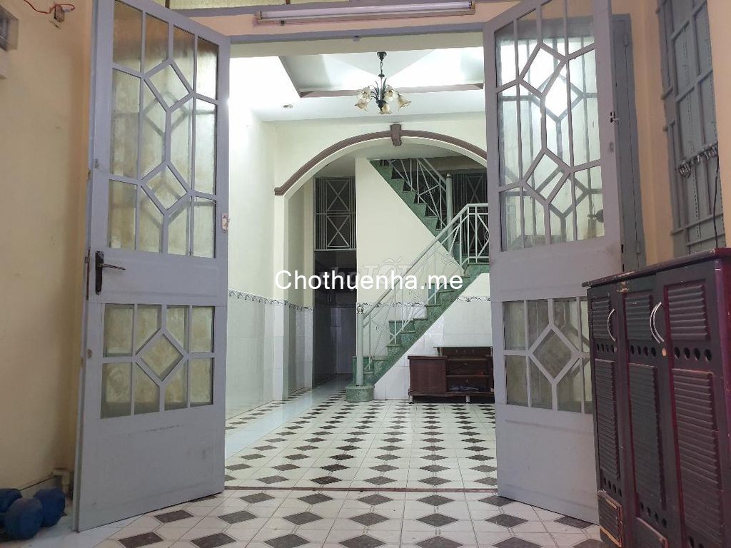Cho thuê nhà 2 tầng còn mới 2PN đường Bùi Thị Xuân,Tân Bình giá 10tr.