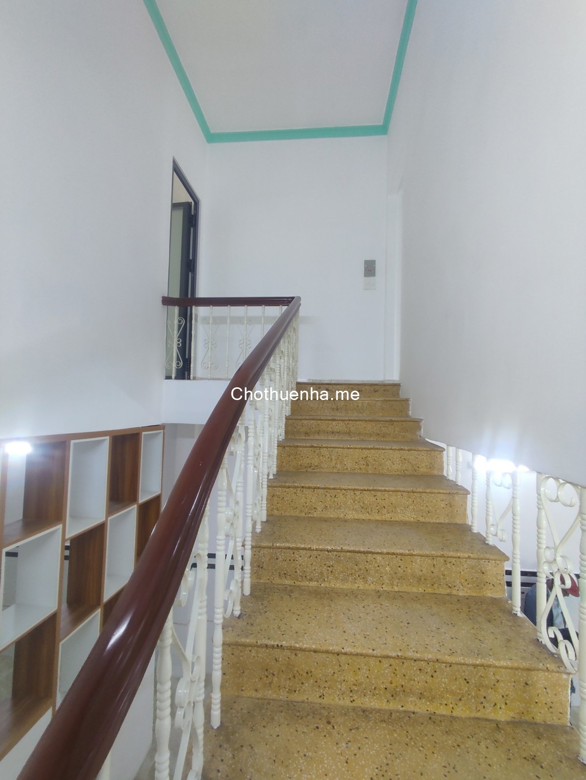 Cho thuê nhà mặt tiền đường Tô Hiệu. 5 x 16m. 1 lầu. 3 phòng. Giá 13 triệu.