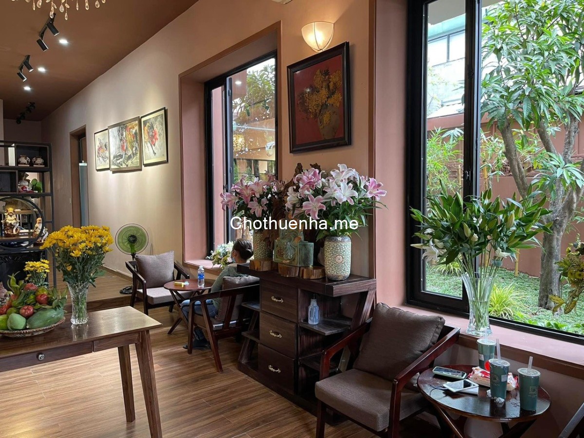 Cho thuê nguyên căn Villa mặt tiền Mai Thị Lưu Rất đẹp nội thất đầy đủ + Sân vườn