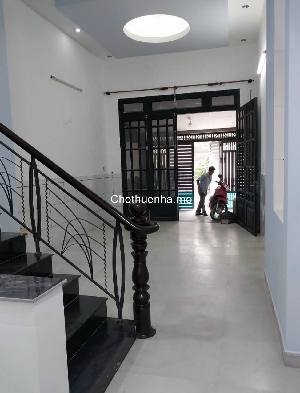 Nhà mặt tiền 4x18m phường Tân Thành. Đúc 4 tầng. 5 phòng, 4 toilet. Spa, Công ty