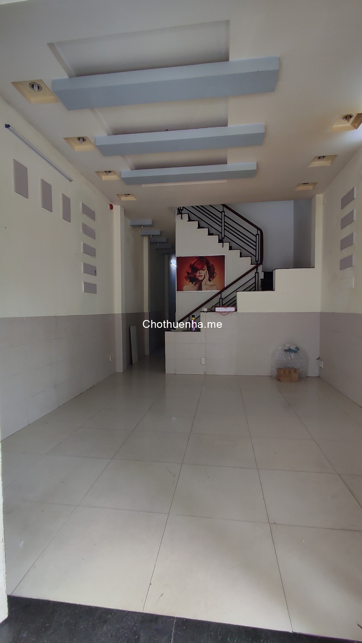 Nhà cho thuê 4*15m. Đúc 4 tầng. Hẻm xe hơi 5m Tân Quý. Giá 12 triệu.