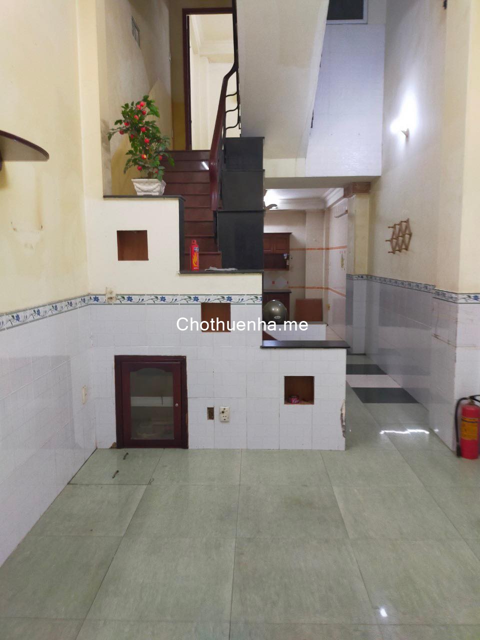 Cho thuê nhà hẻm 107 Phạm Văn Hai. 3.3x12m. Trệt 2 lầu sân thuợng. 10.5 triệu