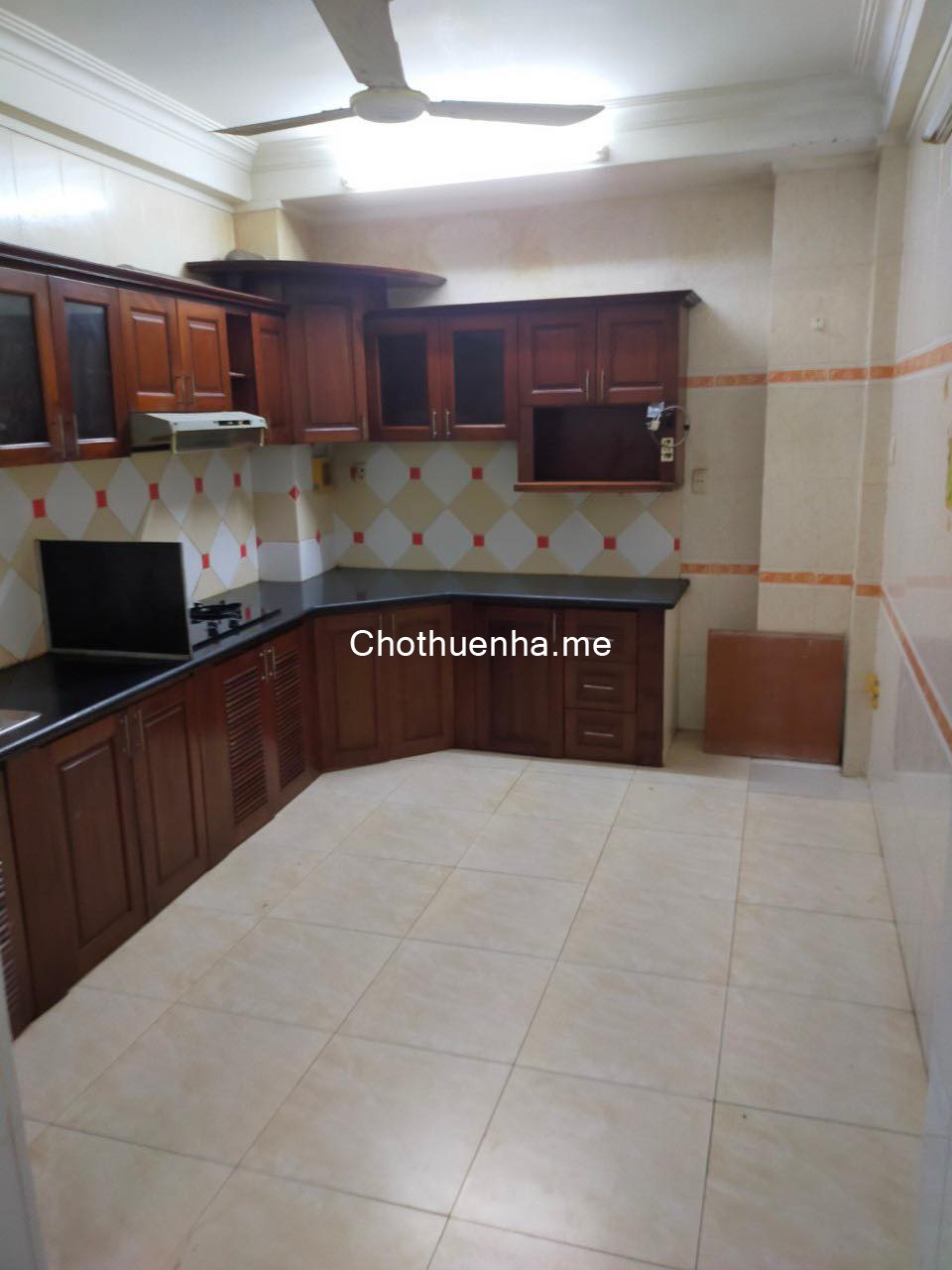 Cho thuê nhà hẻm 107 Phạm Văn Hai. 3.3x12m. Trệt 2 lầu sân thuợng. 10.5 triệu