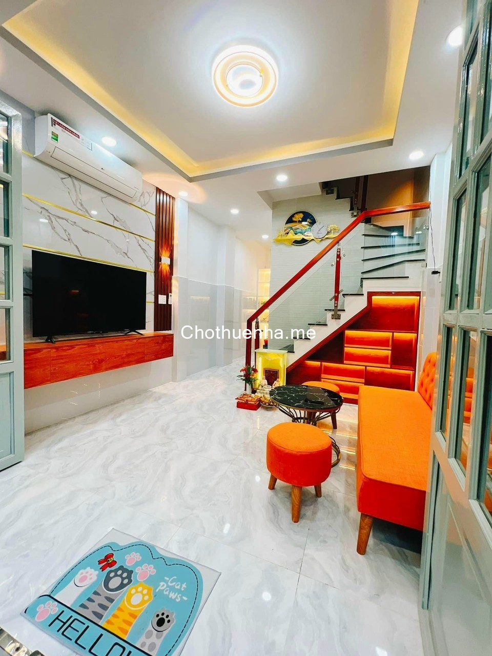 Cho thuê nhà mới có nội thất phong cách hiện đại, sang trọng đường Phạm Hùng.
