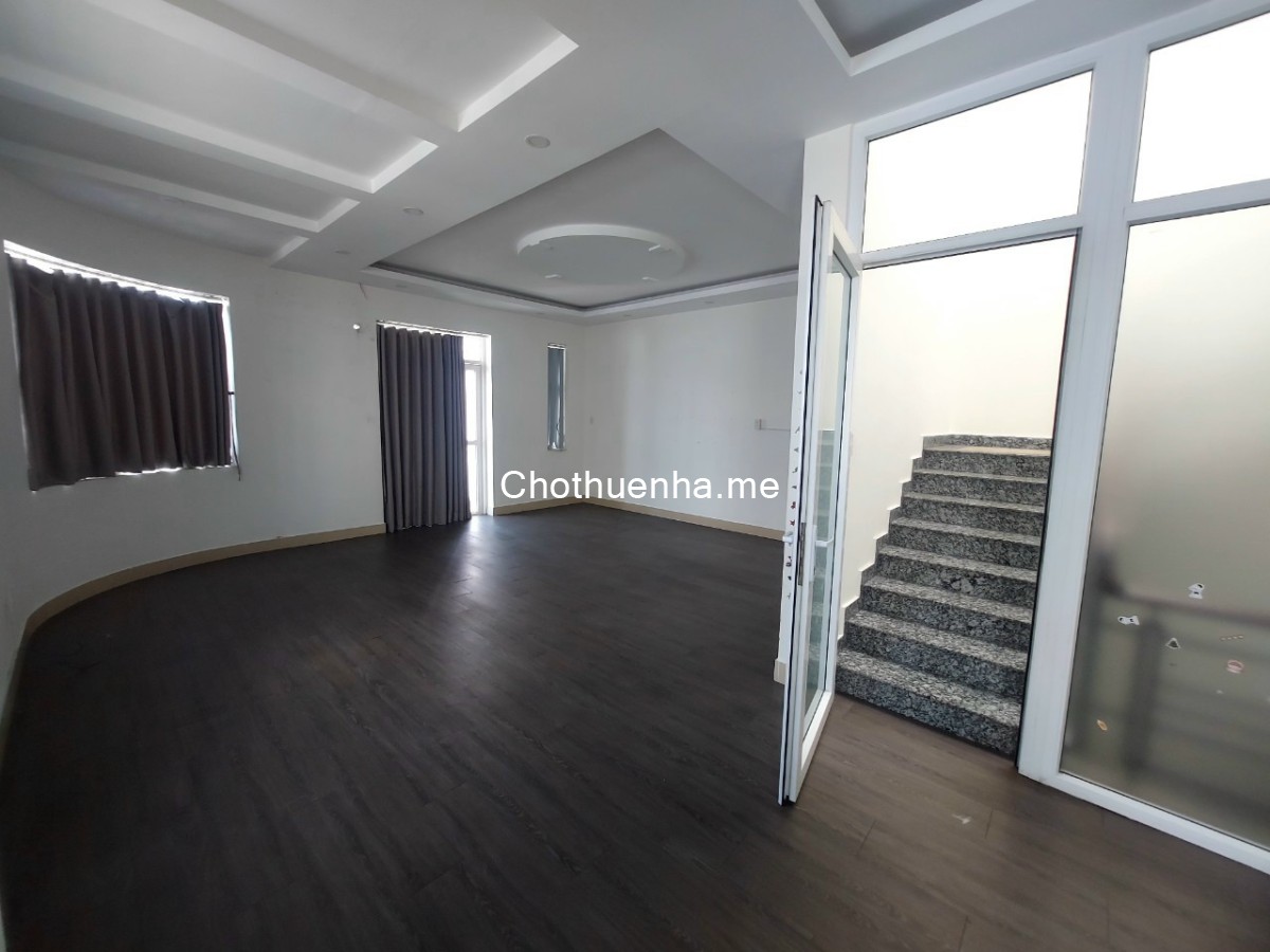 Cho thuê nhà mặt tiền Nguyễn Trọng Tuyển, Phú Nhuận, 4 tầng, giá 55 triệu
