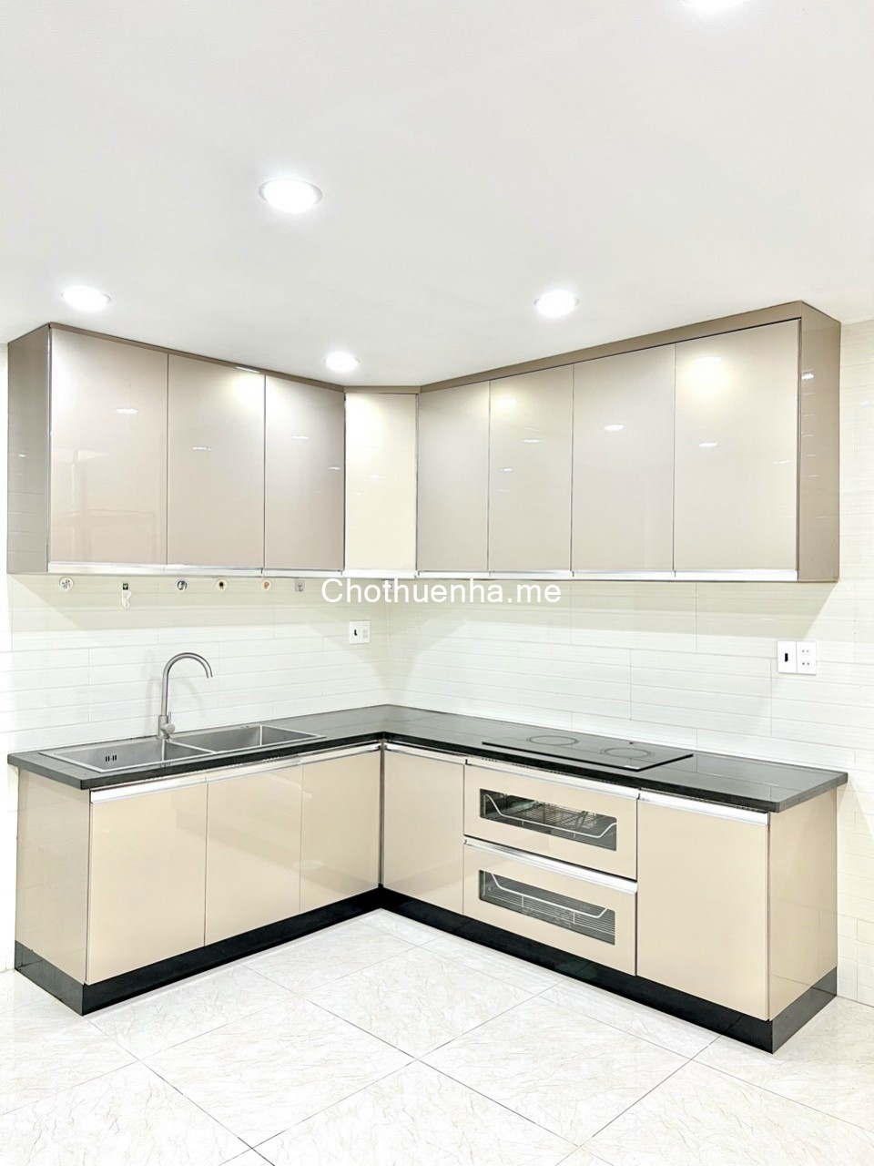 Cho thuê nhà nguyên căn 4x14m, trệt 2 lầu, hẻm đường Trần Xuân Soạn, phường Tân Kiểng q7