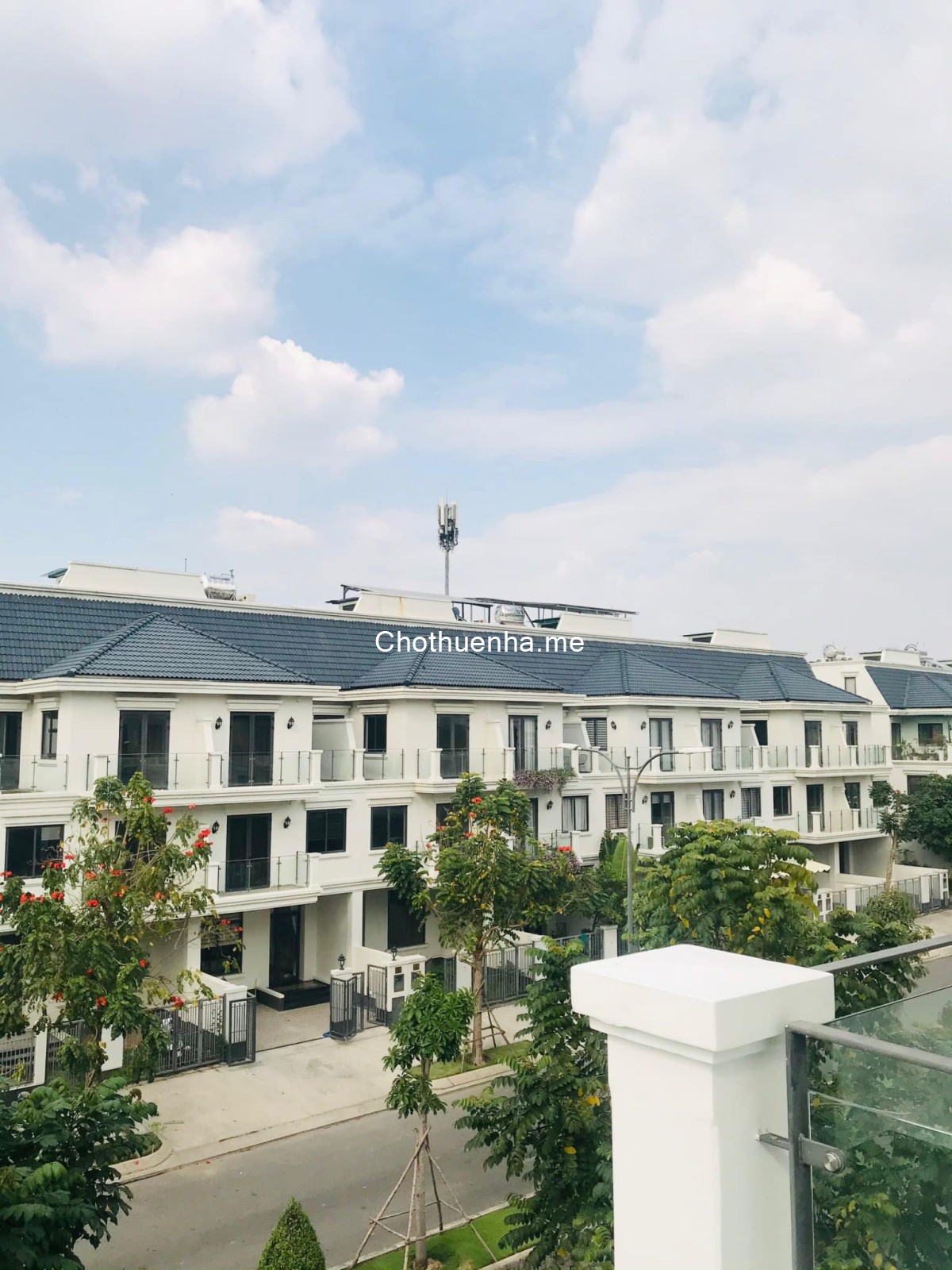 Nhà phố liền kề nguyên căn, ngang 6 dài 20m, ngay mặt tiền lớn Lakeview City