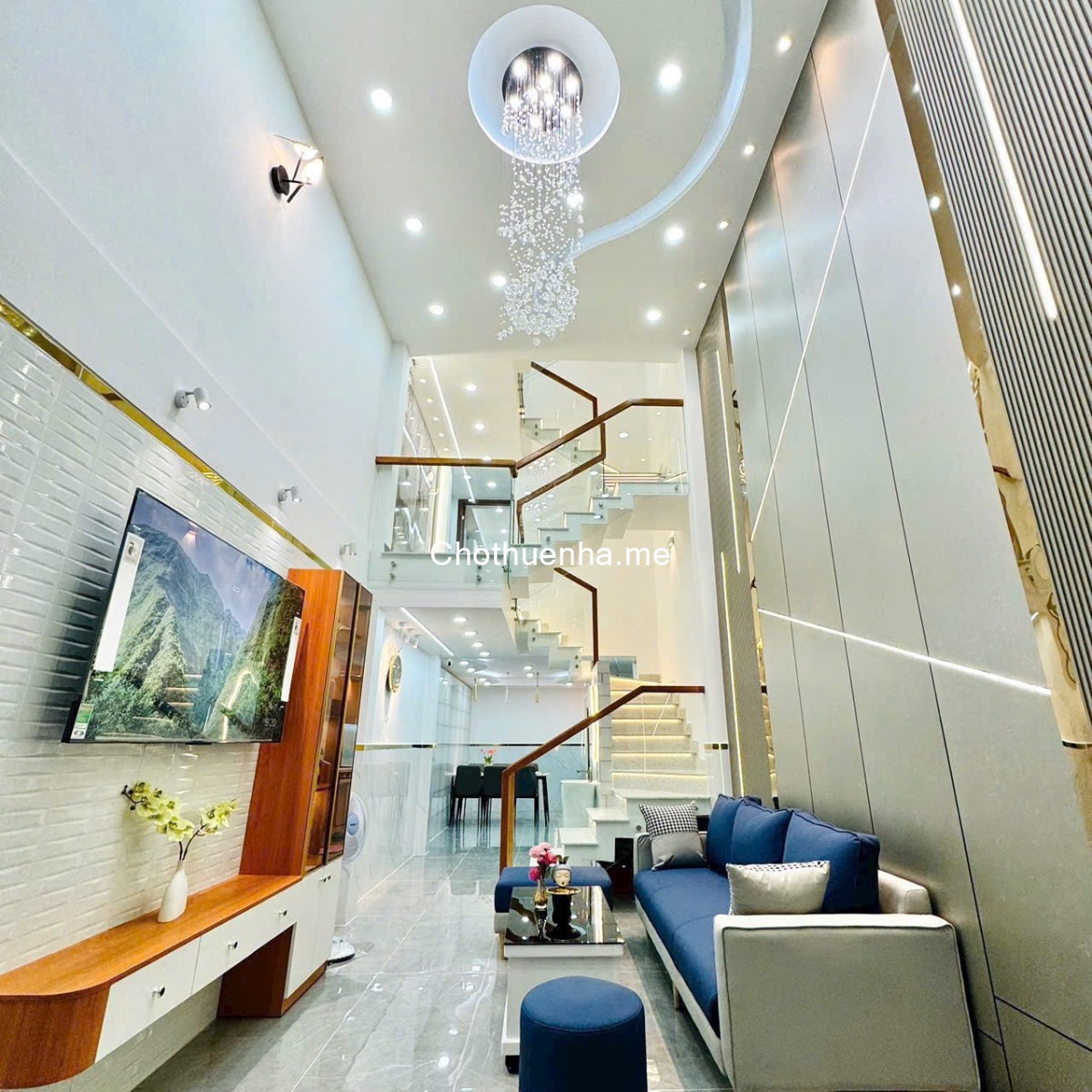 Cho thuê nhà, HẺM XE HƠI, SÁT MẶT TIỀN, NGAY ĐH CÔNG NGHIỆP 4, CHỢ GÒ VẤP, 5 TẦNG, NỘI THẤT CAO CẤP