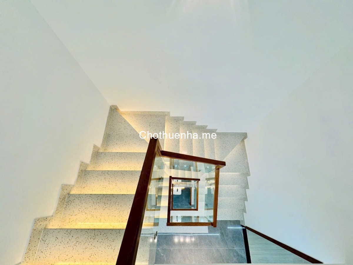 Cho thuê nhà, HẺM XE HƠI, SÁT MẶT TIỀN, NGAY ĐH CÔNG NGHIỆP 4, CHỢ GÒ VẤP, 5 TẦNG, NỘI THẤT CAO CẤP