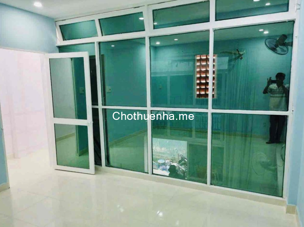 Nhà hẻm rộng 174 Nguyễn Xí, 5x10m, 1 trệt lửng, 10 triệu/ tháng