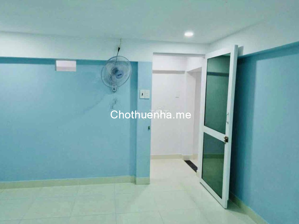 Nhà hẻm rộng 174 Nguyễn Xí, 5x10m, 1 trệt lửng, 10 triệu/ tháng