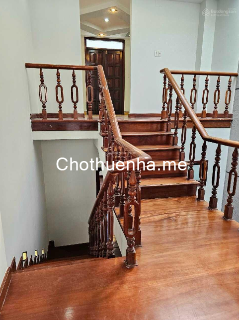 Cho thuê nhà phố công viên thoáng, Phường 13, Bình Thạnh, 4x18m, 1 trệt 2 lầu