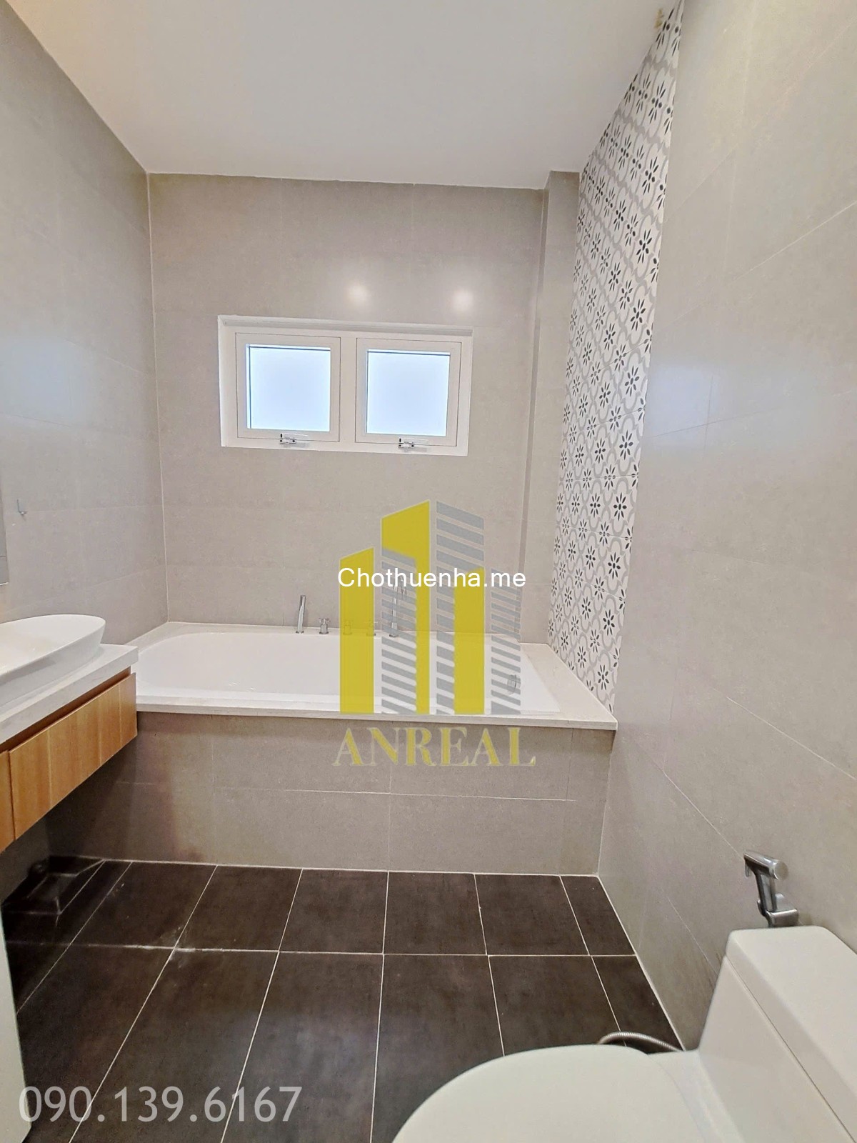 Villa Phố 6x20m Phường Thảo Điền - Sân 3 lầu, đủ nội thất - Hiện đại