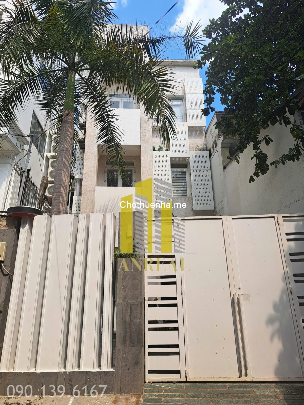 Villa Phố 6x20m Phường Thảo Điền - Sân 3 lầu, đủ nội thất - Hiện đại