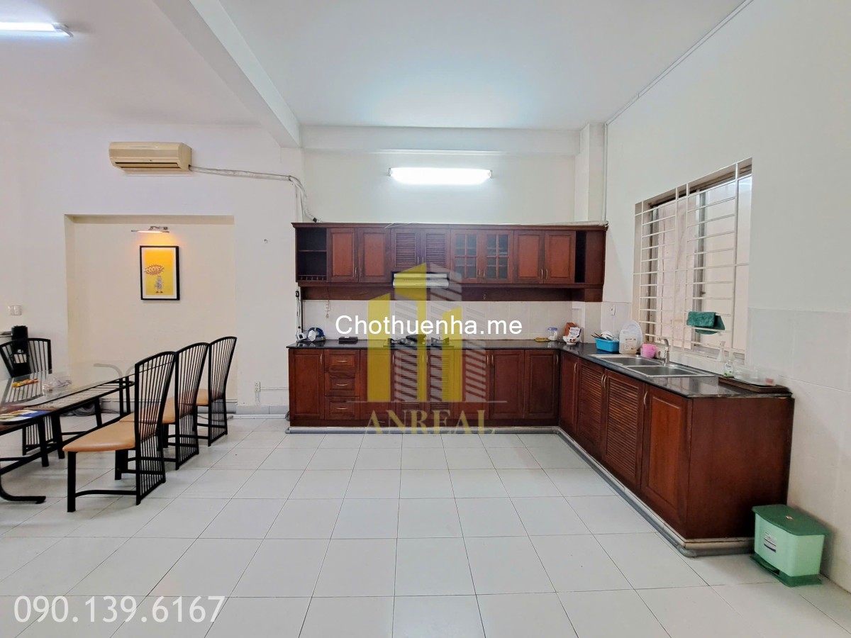 Biệt thự gần Cầu Sài Gòn giá 35 triệu/tháng thương lượng, lh 0901396167