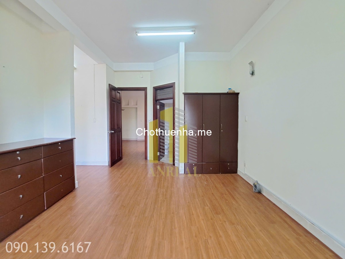 Biệt thự gần Cầu Sài Gòn giá 35 triệu/tháng thương lượng, lh 0901396167