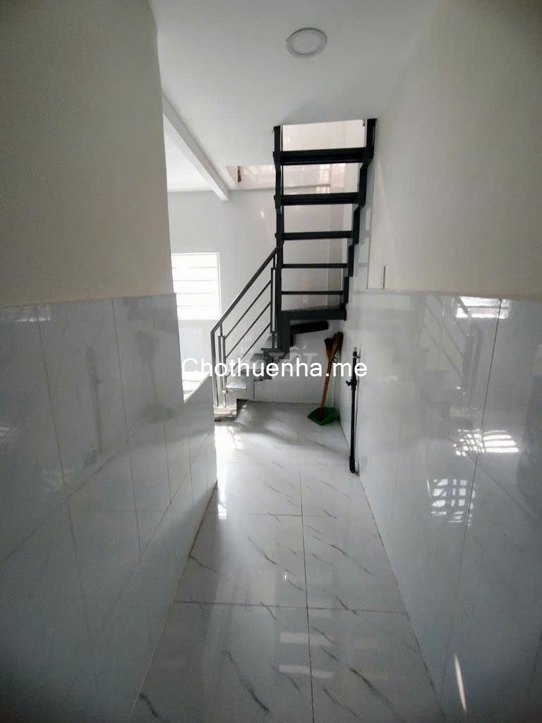 Cho thuê nhà nguyên căn giá rẻ nhà đường Chuyên Dùng 9, 3,5 ×10m, 1 trệt 1 lầu, 3PN 2WC