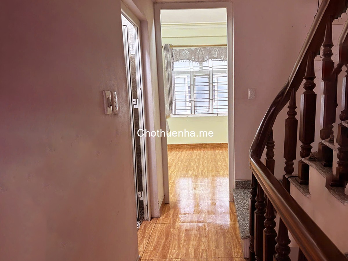 Chính chủ cho thuê nhà riêng giá rẻ 4.5 tầng – 5 phòng ngủ – Bắc Từ Liêm