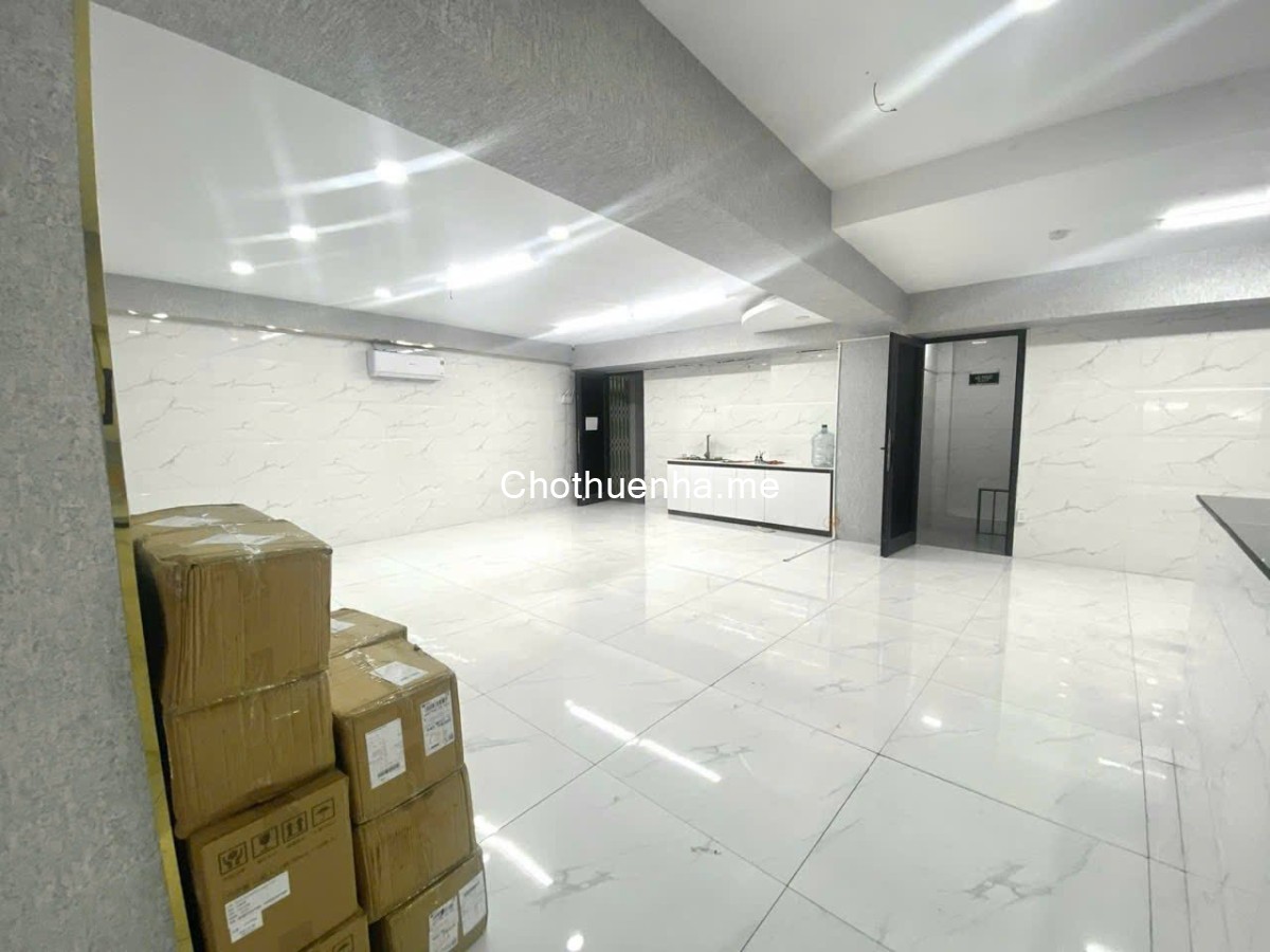 Cho thuê nhà Bùi Văn Thêm, Phú Nhuận, DT 60m2, dùng làm MBKD, giá 18 triệu/tháng
