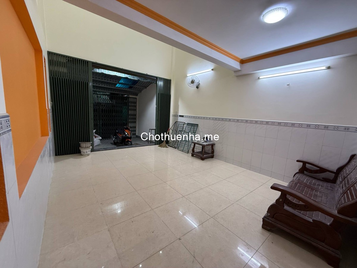 Cho thuê nhà nguyên căn gần chợ Phú Định, Quận 6, DT 72m2, 2PN2WC, đủ NT, giá chỉ 13 triệu/tháng