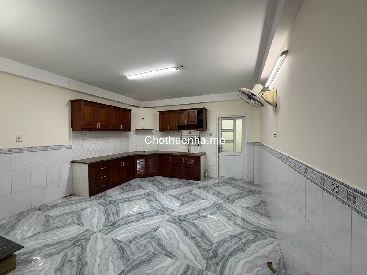 Cho thuê nhà nguyên căn gần chợ Phú Định, Quận 6, DT 72m2, 2PN2WC, đủ NT, giá chỉ 13 triệu/tháng