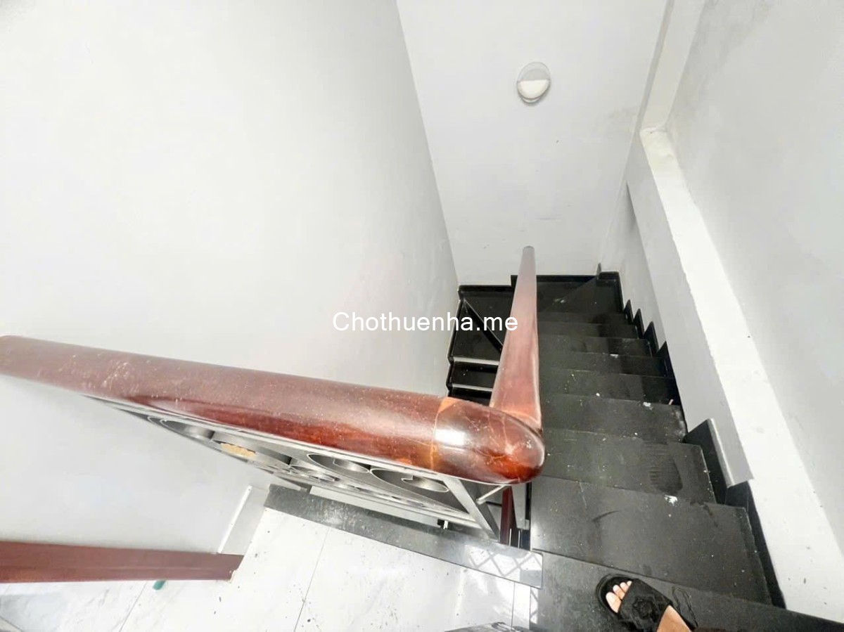 Cho thuê nhà nguyên căn Lê Đình Cẩn, Bình Tân, DT 40m2, gần Khu Tên Lửa, giá 9 triệu/tháng