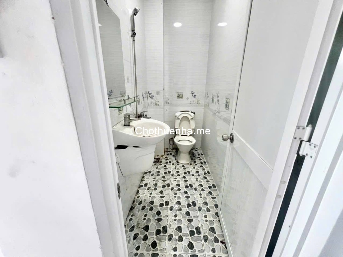 Cho thuê nhà nguyên căn Lê Đình Cẩn, Bình Tân, DT 40m2, gần AEONMALL, giá 9 triệu