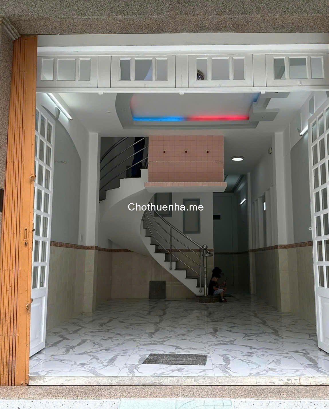 Cho thuê nhà nguyên căn mặt tiền đường Bình Phú 2 lầu 1 sân thượng