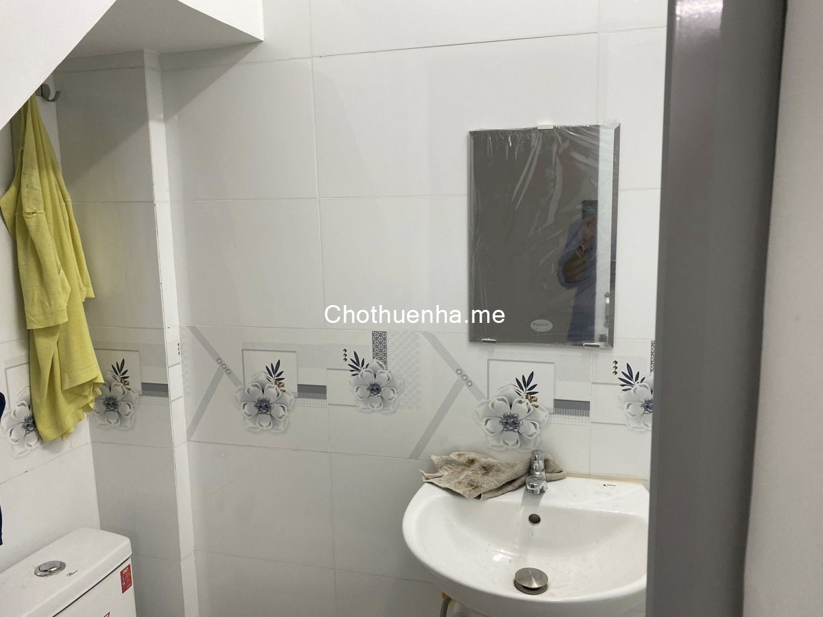 Cho thuê nhà HXH CMT8, Tân Bình, DT 60m2, gần bv Thống Nhất, giá 12 triệu/tháng
