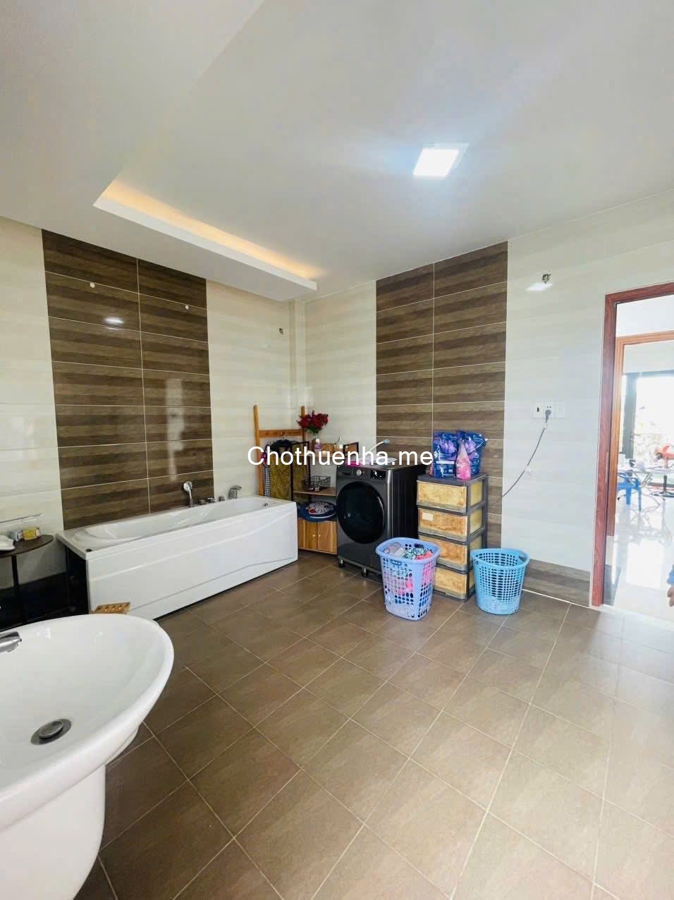 Cho thuê nhà nguyên căn hẻm Lê Văn Quới, Bình Tân, DT 99m2, KDC an ninh, giá chỉ 18 triệu/tháng