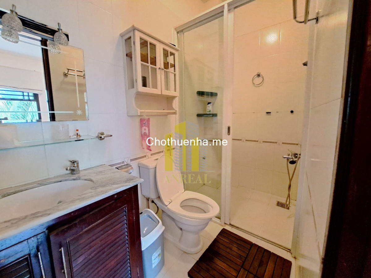 Villa Thảo Điền đầy đủ nội thất sân vườn giá 40 triệu