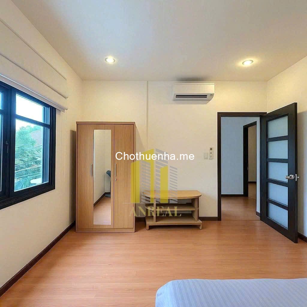 Villa Thảo Điền đầy đủ nội thất sân vườn giá 40 triệu