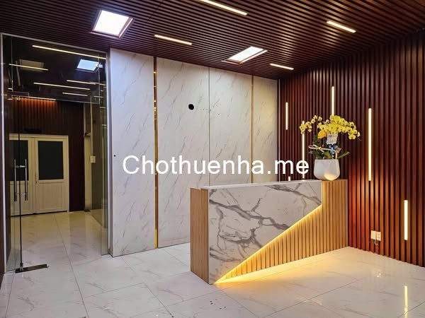 Cho thuê tòa nhà mới xây tại Hoàng Hoa Thám, Tân Bình, DT 200m2, gần sân bay TSN, giá TLCC