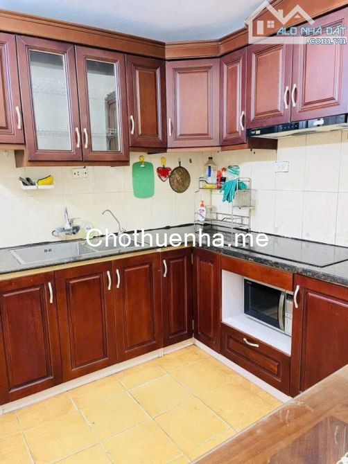Cho thuê nhà nguyên căn ngõ 161 Thịnh Quang 45m2, 4 tầng x 4 ngủ, 14.5 Triệu