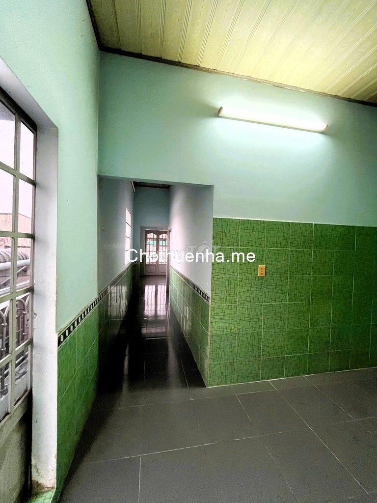 Cho thuê nhà nguyên căn gần chợ Thủ Đức, đường số 40 - Linh Đông