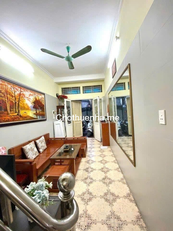 Cho thuê nhà nguyên căn ngõ 35 Nguyễn An Ninh, 50m2, 3 tầng, 3 ngủ, 10 Triệu ở gđ, nhóm