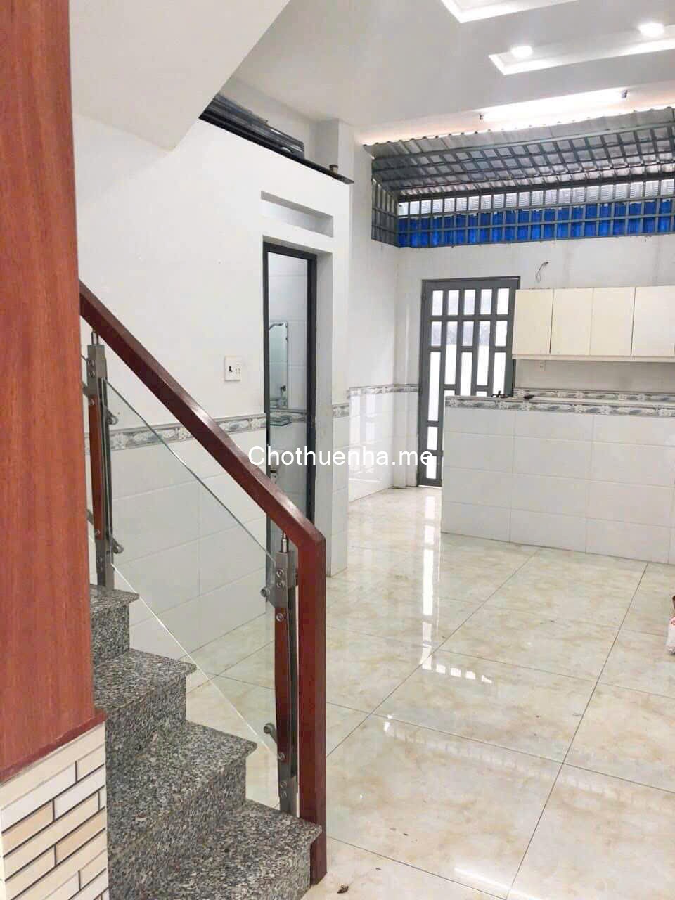 cho thuê nhà nguyên căn hẻm xe hơi đường Mã Lò Tân Bình
