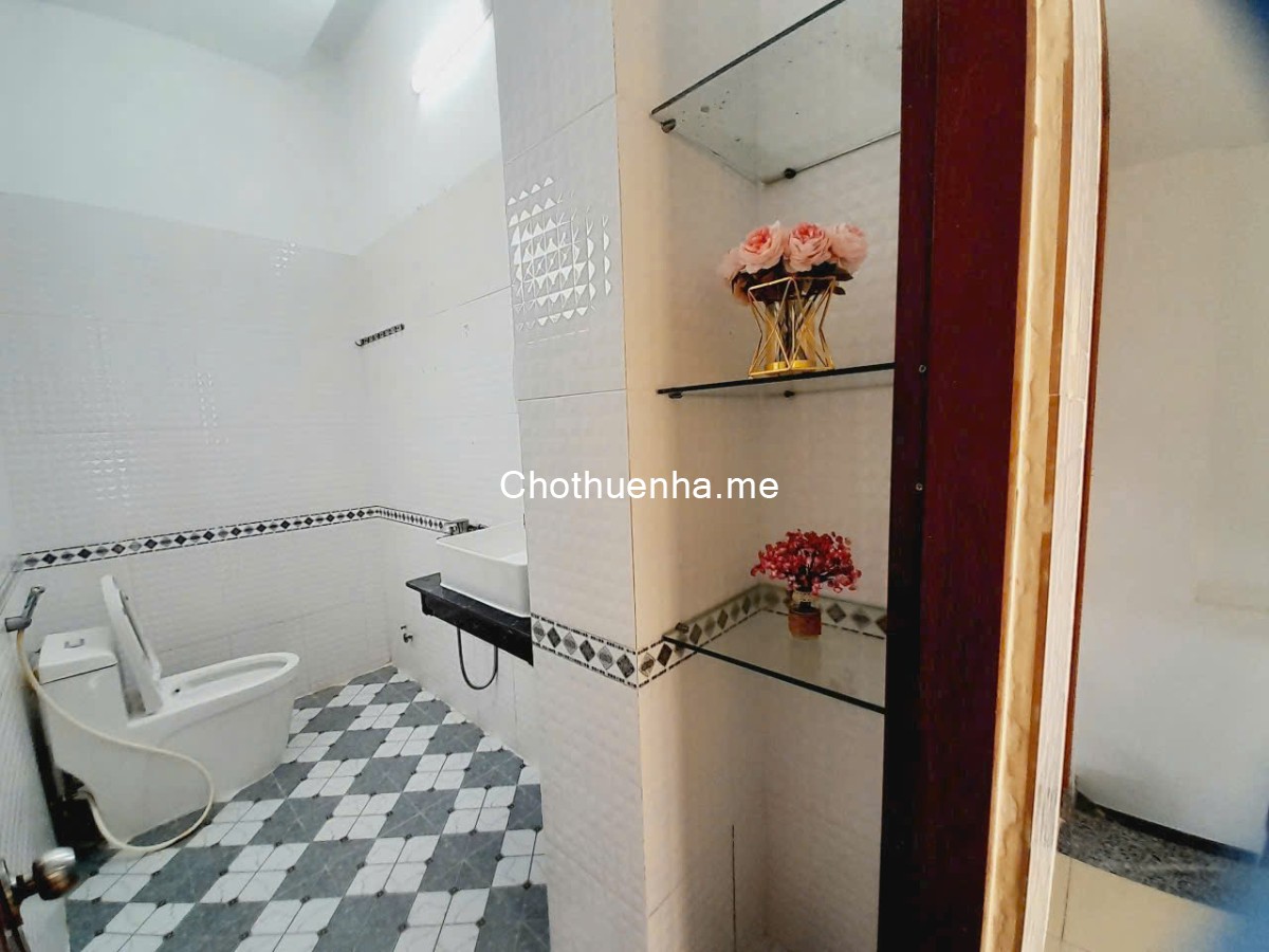 Nhà nguyên căn đủ nội thất cho thuê tại Tân Thuận Đông quận 7