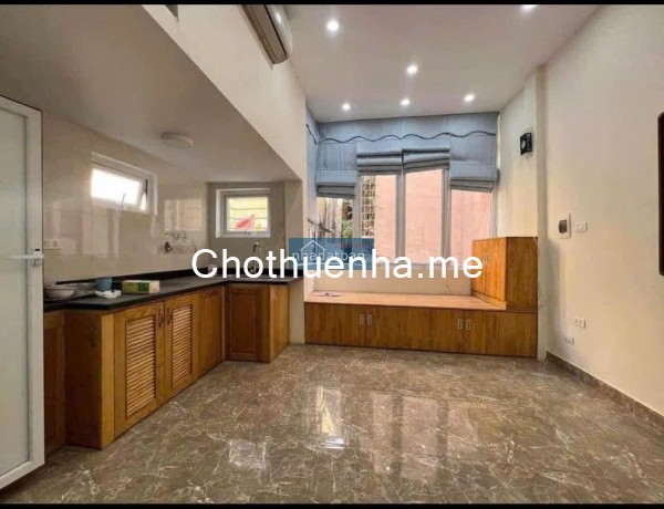Cho thuê nhà Phố Giáp Nhị 5 tầng, 3 ngủ, 11 Triệu Full đồ vào ngay, ở gđ, nhóm đi làm