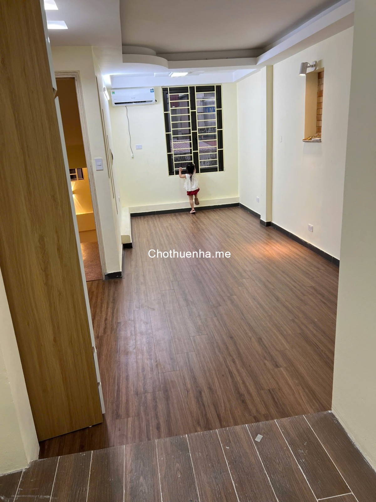 Cho thuê nhà ngõ Thịnh Quang, 5 tầng x 40m2, 3 ngủ khép kín, 15m ô tô, 14 triệu
