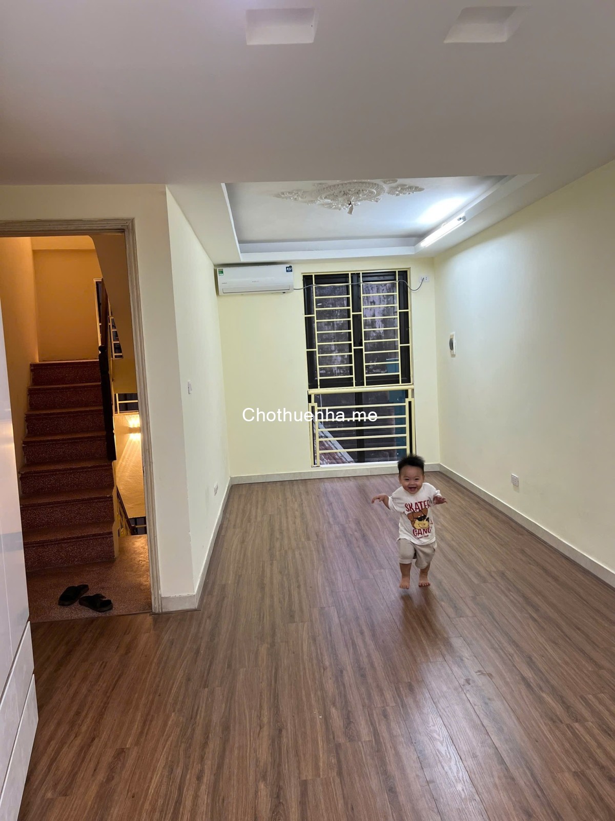 Cho thuê nhà ngõ Thịnh Quang, 5 tầng x 40m2, 3 ngủ khép kín, 15m ô tô, 14 triệu