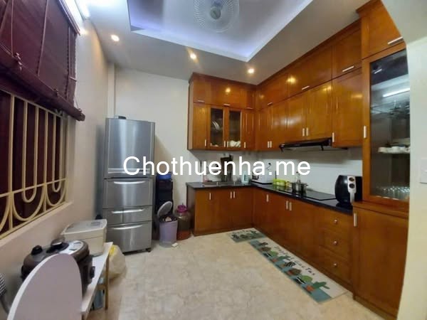 Cho thuê nhà ngõ 553 Giải Phóng, 4 tầng x 45m2, 5PN, 15 Triệu làm văn phòng, KD online