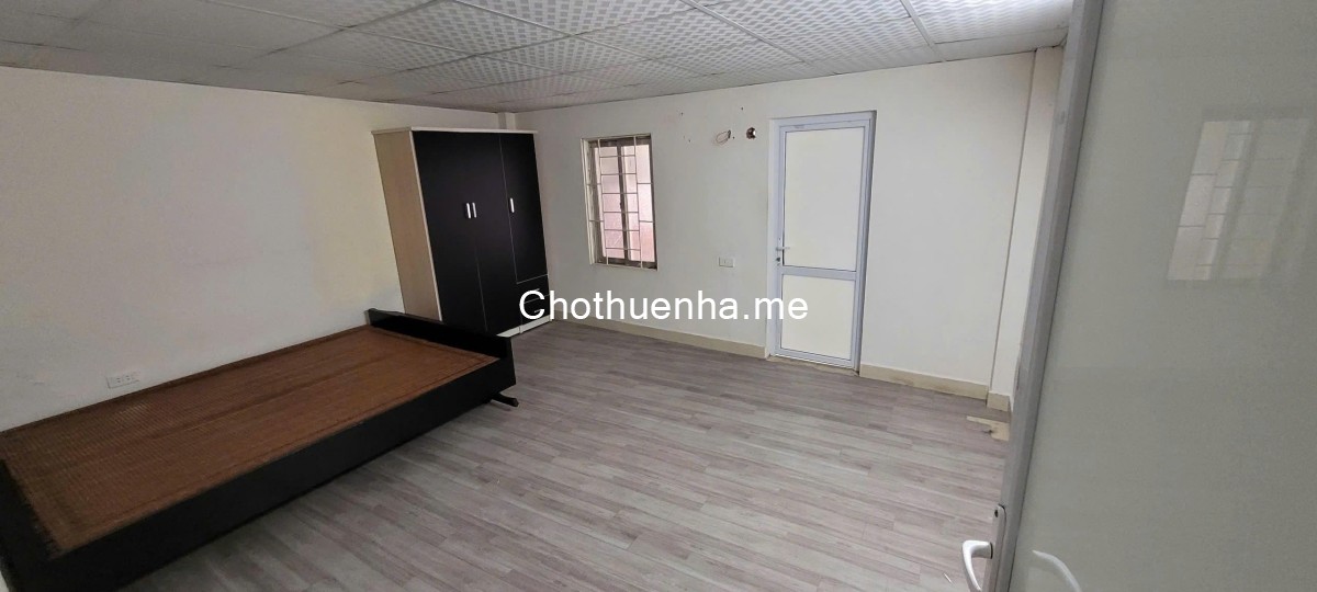 Cho thuê nhà ngõ 139 Tân Mai, 30m2 x 2 tầng, 2 ngủ, 7.5 Triệu ở gđ, nhóm ngoan