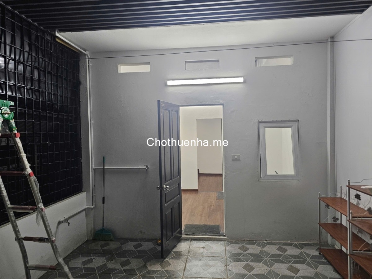 Cho thuê nhà nguyên căn Mới đẹp ngõ 69 Hoàng Văn Thái 5 tầng, 45m2, 5 ngủ, KD và ở