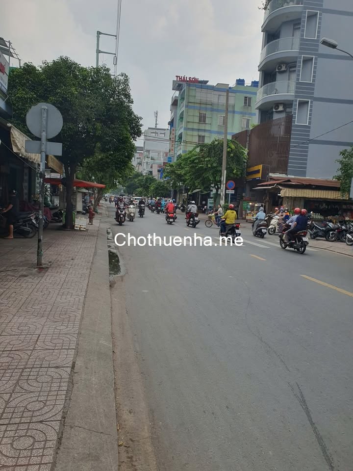 Cho thuê nhà Mặt Tiền Lạc Long Quân, 4x15, 2 lầu, 4 PN, 19 triệu