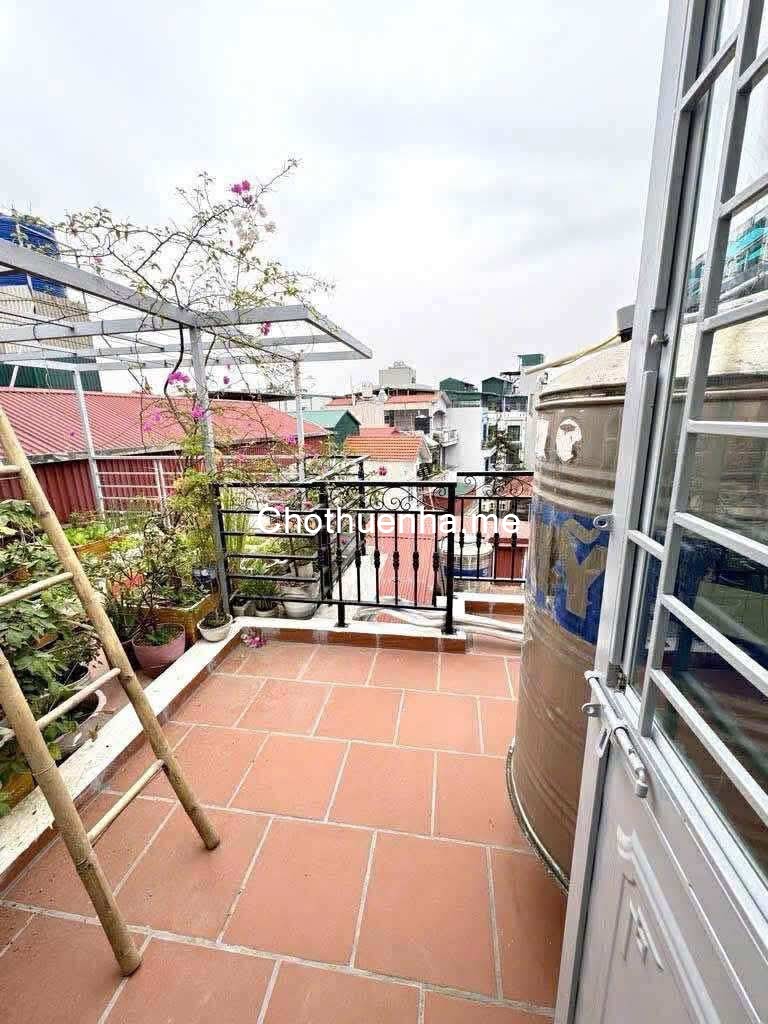 Cho thuê nhà nguyên căn ngõ 141 Giáp Nhị, 5 tầng x 23m2, 3 ngủ, 10 Triệu