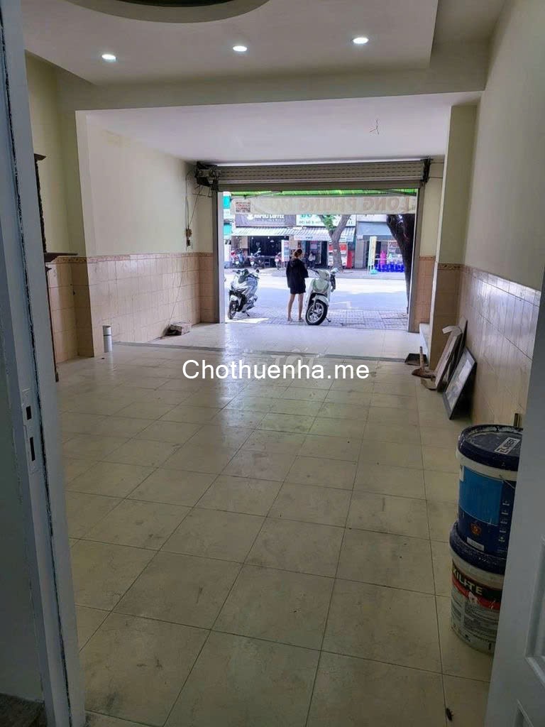 Cho thuê nhà Mặt Tiền Lạc Long Quân, 4x15, 2 lầu, 4 PN, 19 triệu