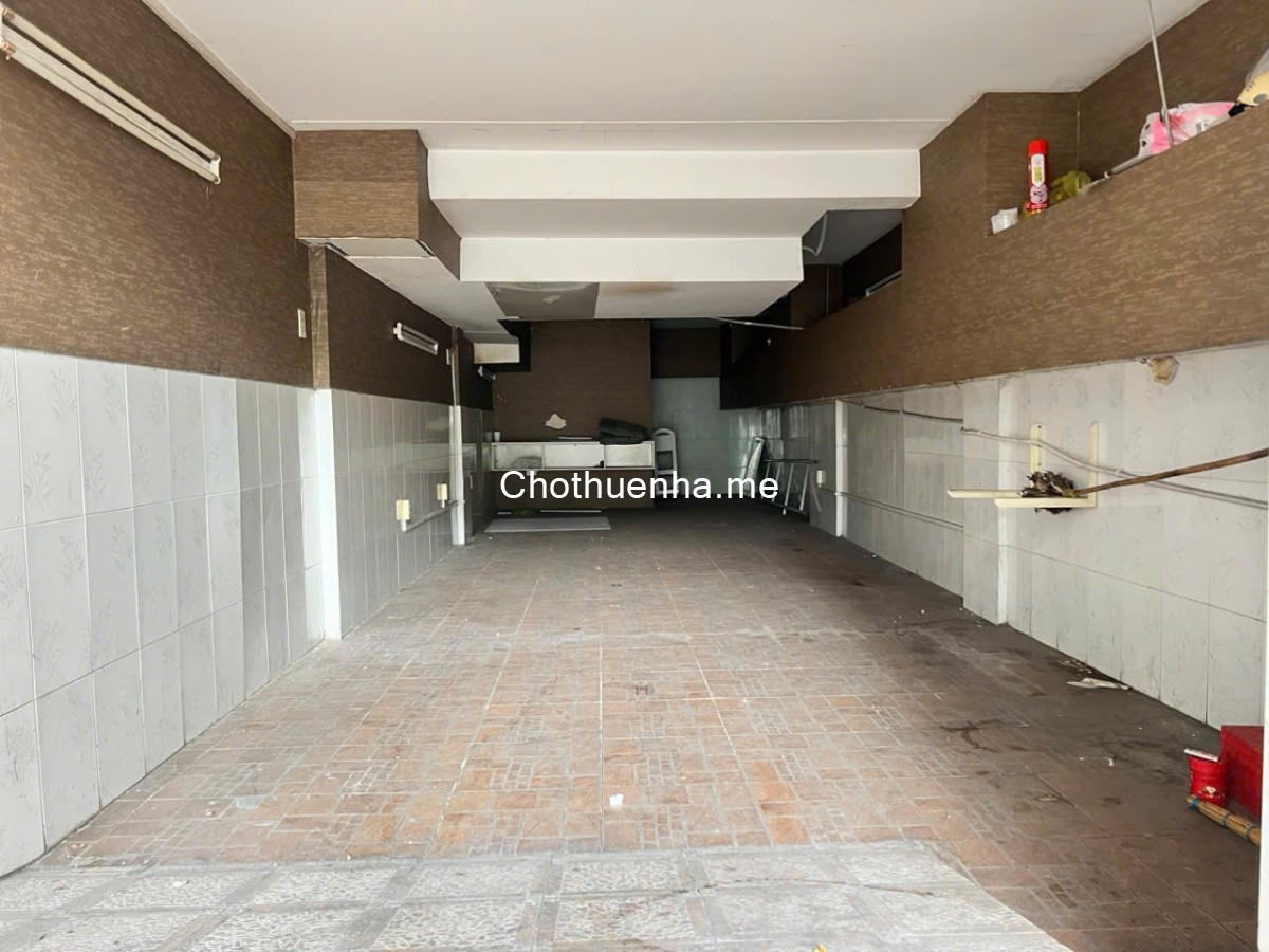 Cho thuê mặt tiền kinh doanh sát Chợ Bến Thành, Quận 1, 351 Trần Hưng Đạo, Hầm, 5T, có TM, PCCC