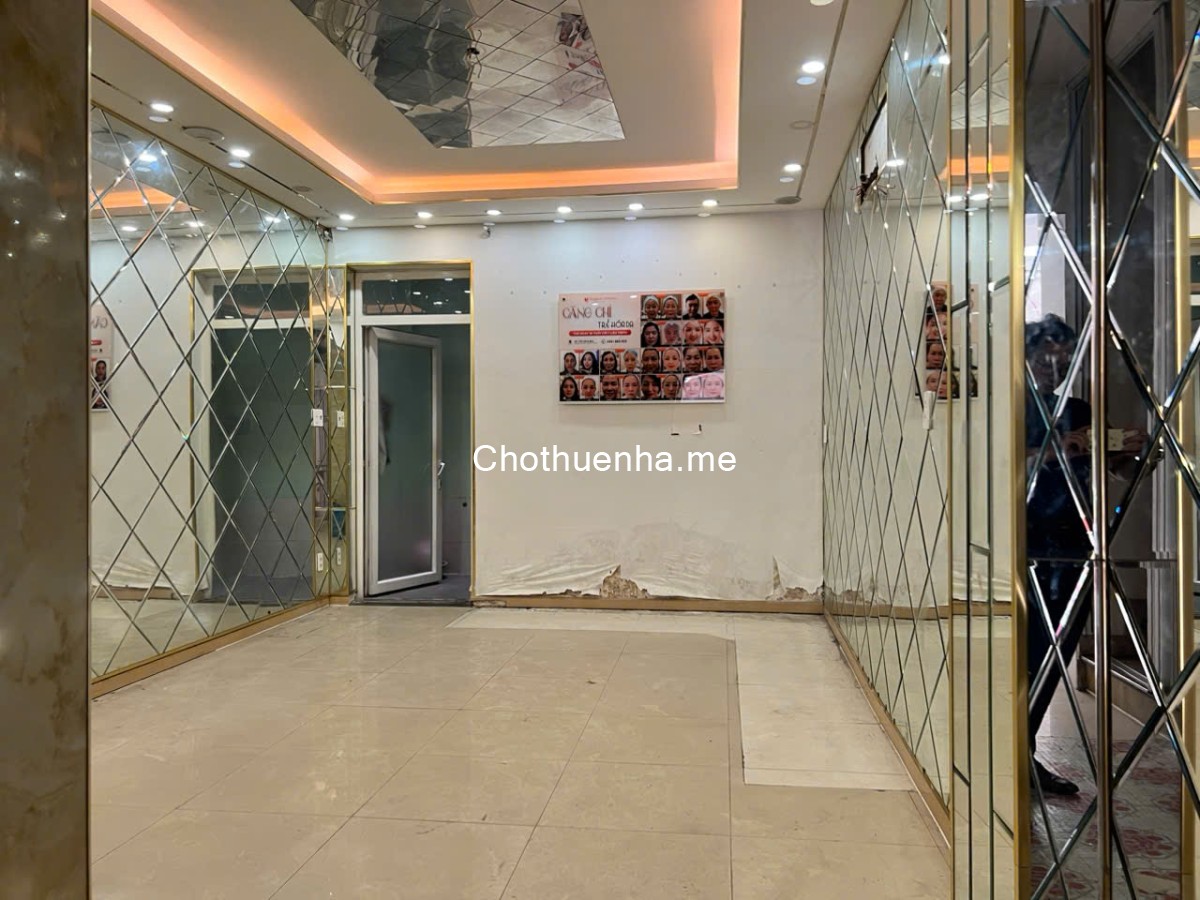 Cho thuê mặt tiền kinh doanh sát Chợ Bến Thành, Quận 1, 351 Trần Hưng Đạo, Hầm, 5T, có TM, PCCC