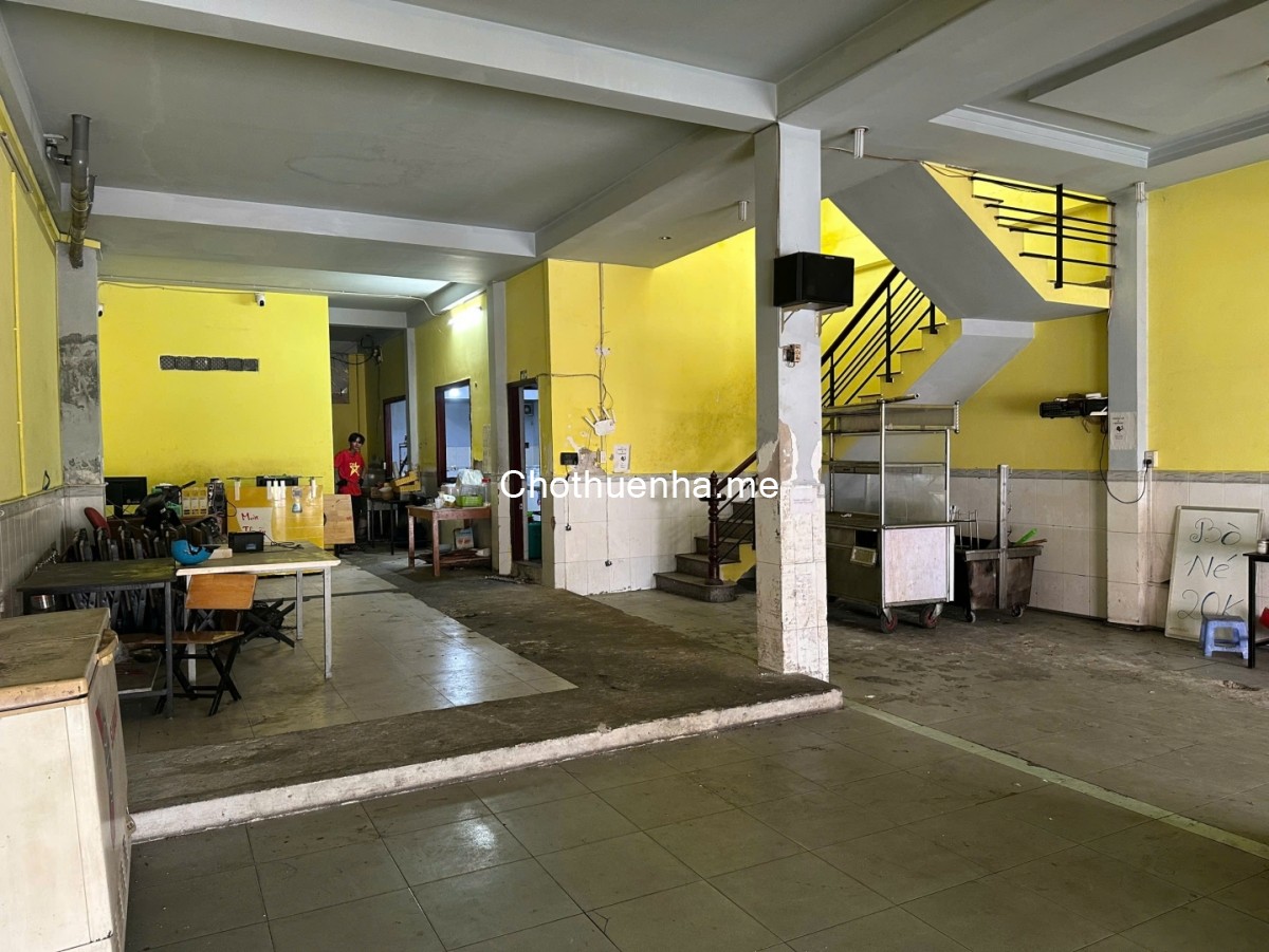 Cho thuê nhà mặt tiền CHỢ Tân Hương 240m², 2Lầu